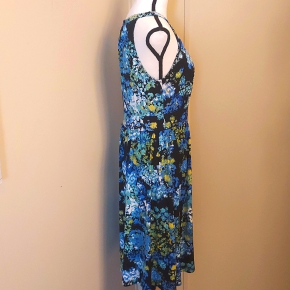 Floral dress by Apt.9 size S - Picture 2 of 4